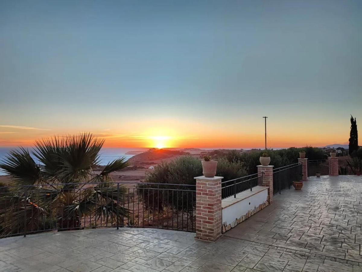 モンタッレグロ Il Casale Di Bovo Marinaヴィラ エクステリア 写真