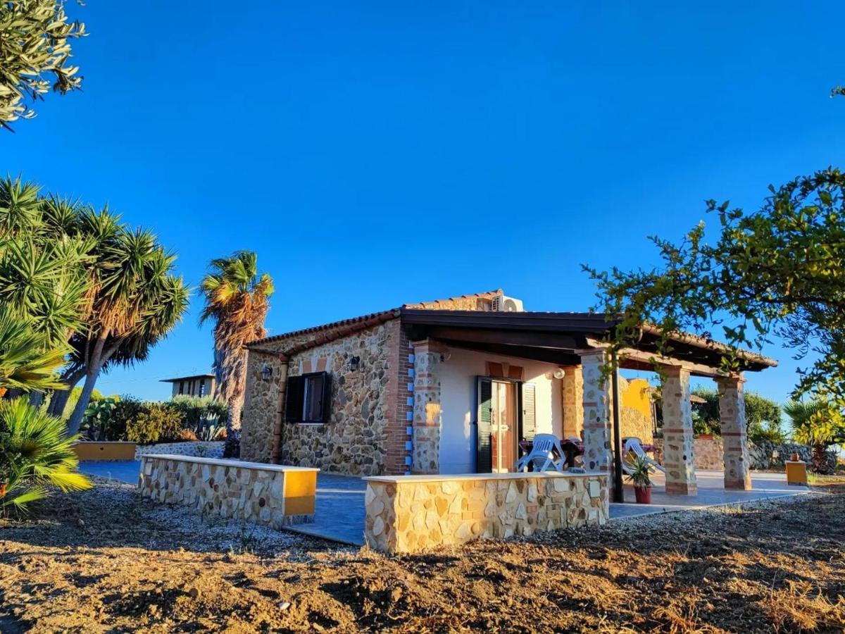 モンタッレグロ Il Casale Di Bovo Marinaヴィラ エクステリア 写真