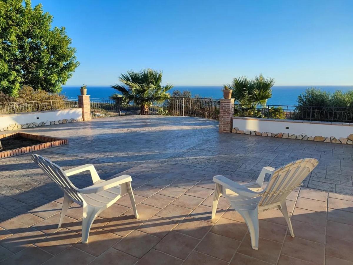 モンタッレグロ Il Casale Di Bovo Marinaヴィラ エクステリア 写真