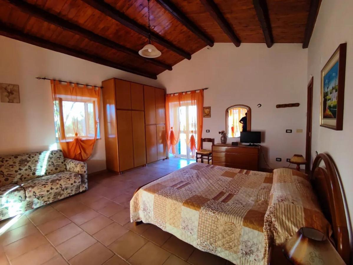 モンタッレグロ Il Casale Di Bovo Marinaヴィラ エクステリア 写真