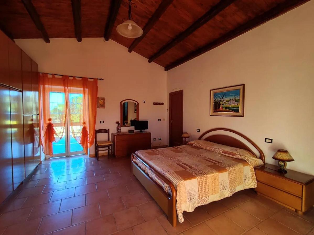 モンタッレグロ Il Casale Di Bovo Marinaヴィラ エクステリア 写真