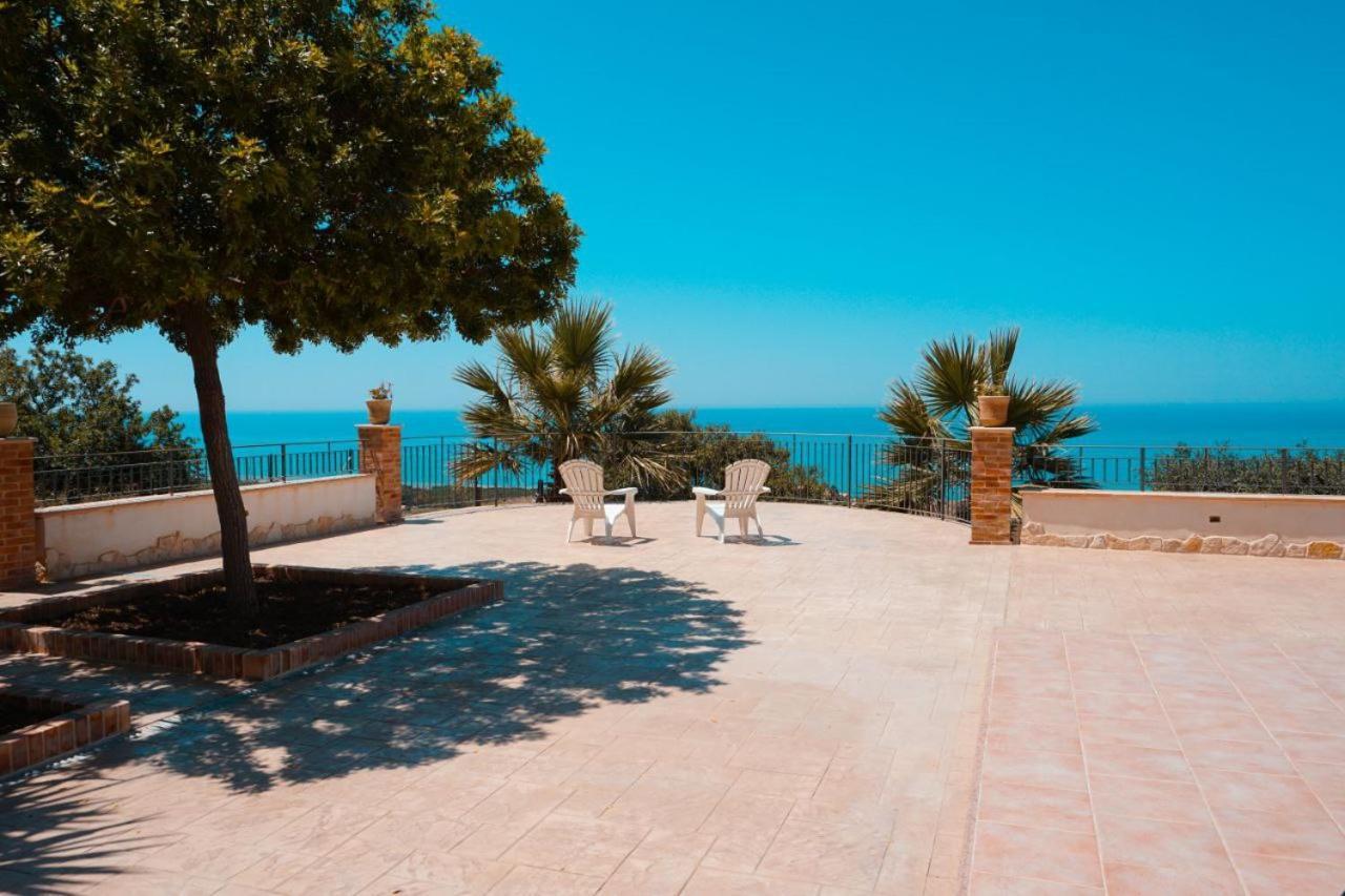 モンタッレグロ Il Casale Di Bovo Marinaヴィラ エクステリア 写真