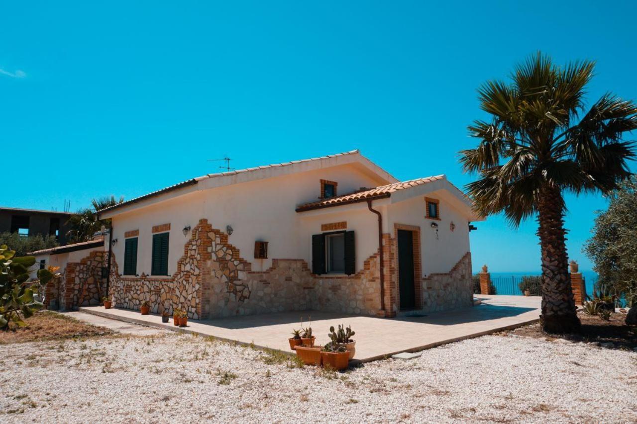 モンタッレグロ Il Casale Di Bovo Marinaヴィラ エクステリア 写真